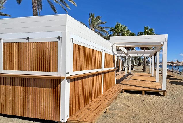 Chiringuito modular personalizado con pérgola en San Pedro de Alcántar, Marbella, Málaga